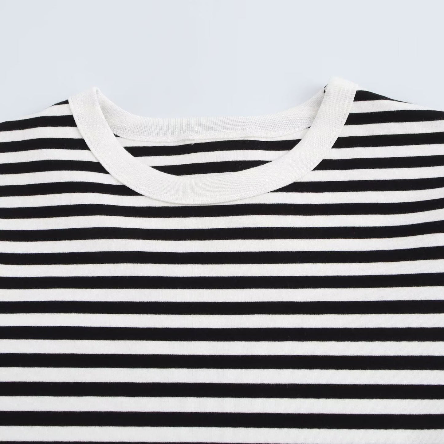 Women's 2025 new fashion slim casual striped T-shirt multi-color basic style O Neck T-shirt top retro short sleeved women's T-shirt chic top