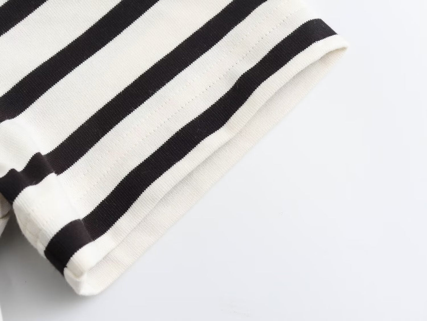 2025 summer women's basic style color blocked T-shirt casual O Neck striped T-shirt retro short sleeved women's T-shirt chic top
