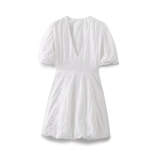 Women's new fashion slim short sleeved V-neck embroidered fluffy mini dress