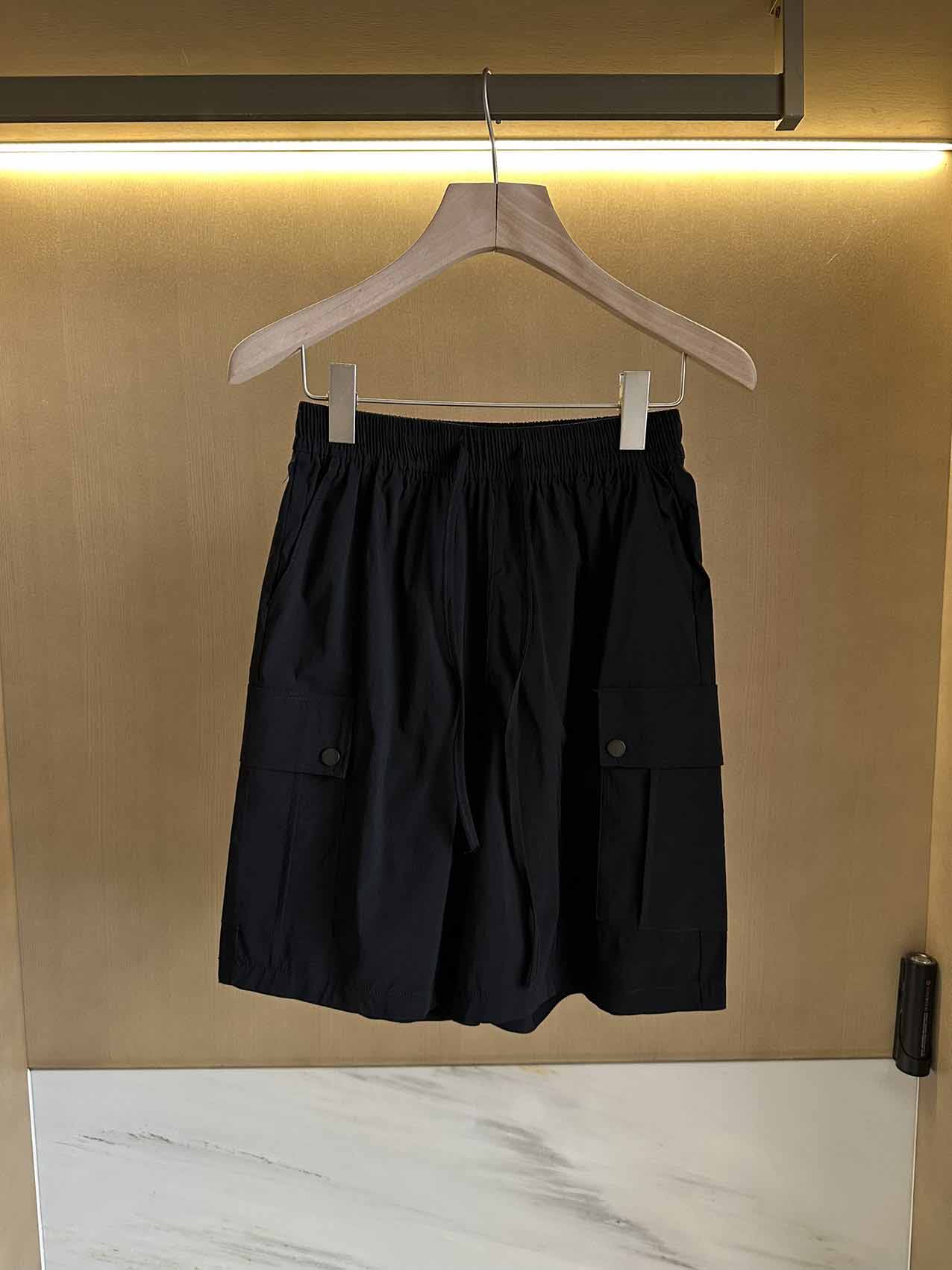Women's 2025 New Fashion Joker Elastic Waist Quick-drying Sports Casual Shorts
