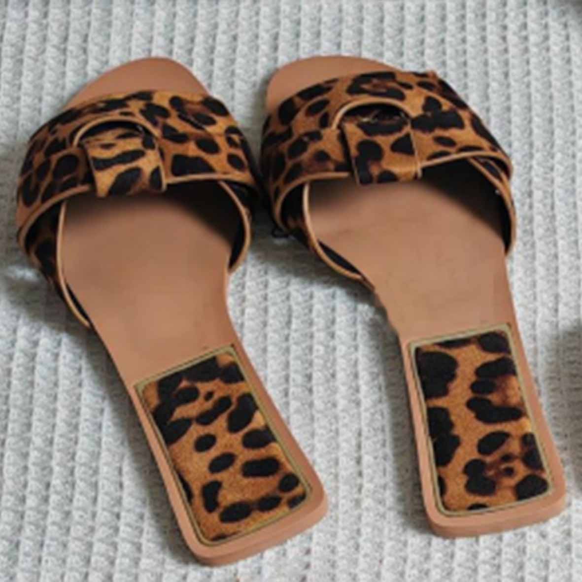 Women's New Fashion Casual Joker Flat Shoes Thin-soled Women's Flat Slippers Daily Wear Women's Shoes.