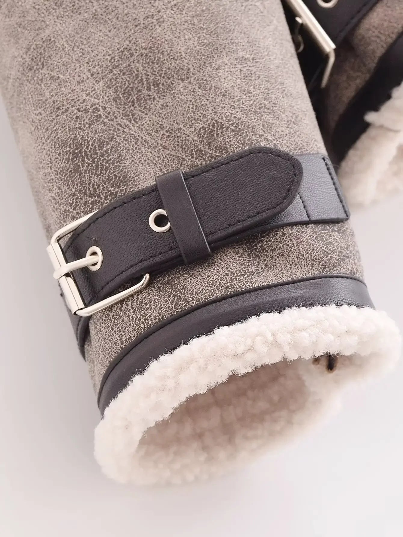 Women's Winter Fashion Casual Side Pocket Short Warm Fur Faux Leather Jacket Coat Retro Long Sleeve Zipper Women's Coat Chic Top