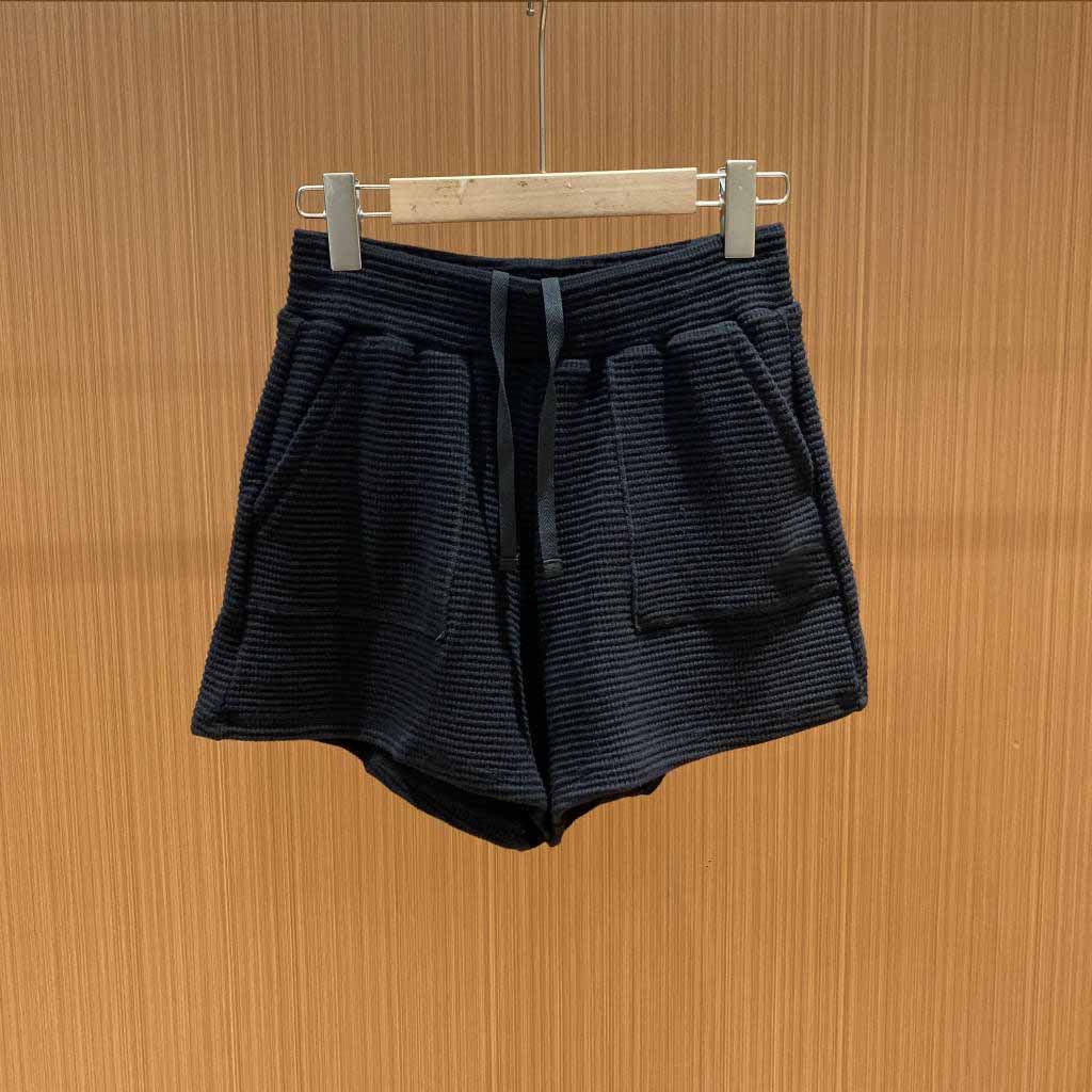 Women's New Fashion, Leisure, Joker Exercise Training, Fitness and Yoga Shorts, Breathable Pants for Women Running in Summer.