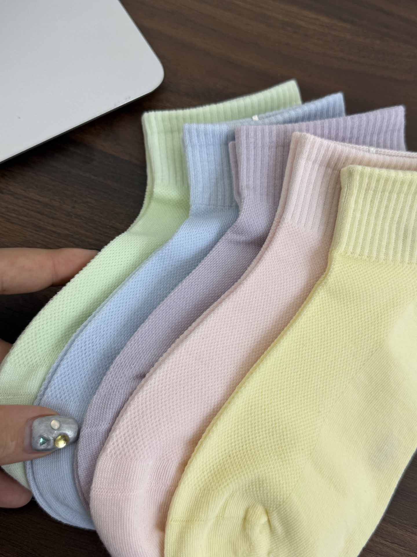 Women's New Leisure Set of 10 Pairs of Low-cut Sports Socks Socks.