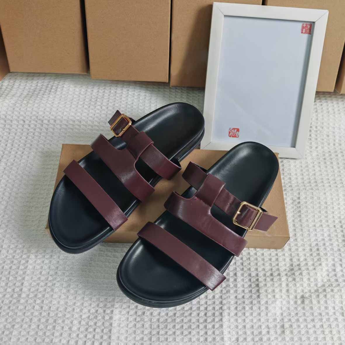 Women's New Fashion Casual Joker Flat Shoes with Leather Sandals and Metal Buckles Women's Flat Sandals and Slippers.