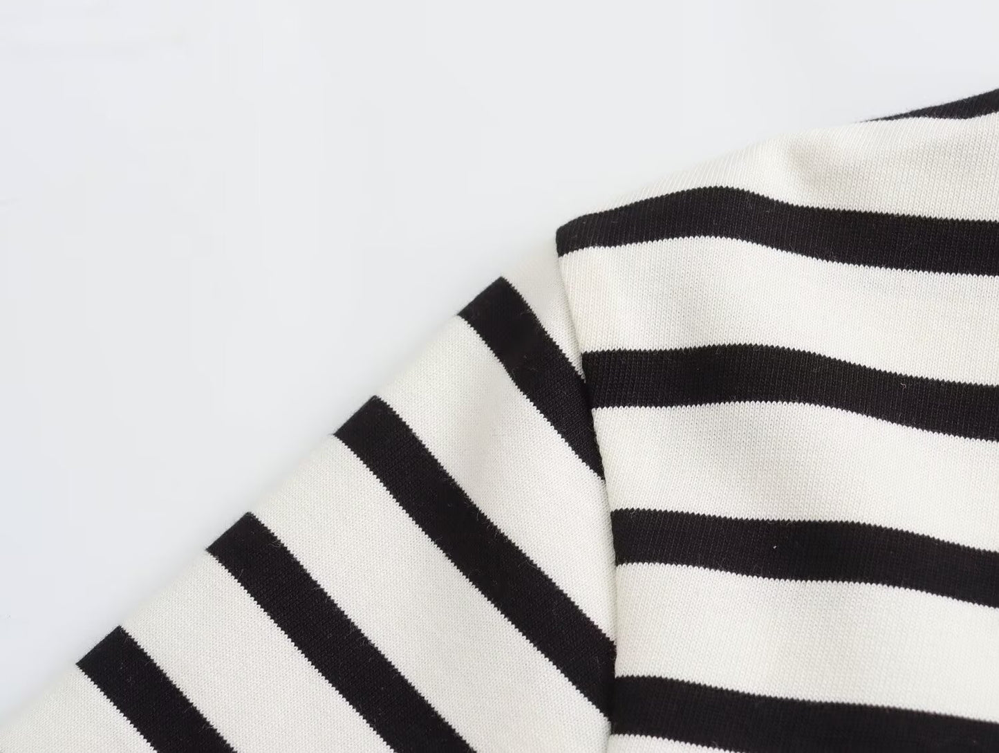 2025 summer women's basic style color blocked T-shirt casual O Neck striped T-shirt retro short sleeved women's T-shirt chic top