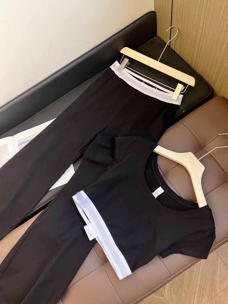 Women's String Ribbon Round Neck Short T-shirt+high Waist Micro-pants Two-piece Suit