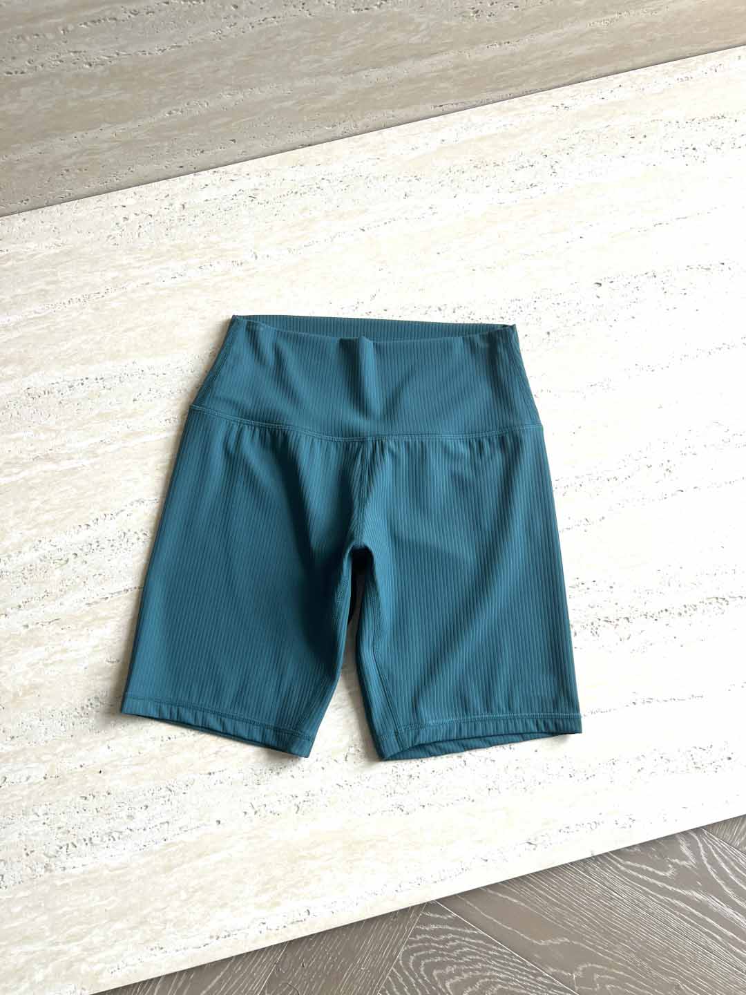 Women 2025 New Fashion 5-inch ribbed sports yoga shorts