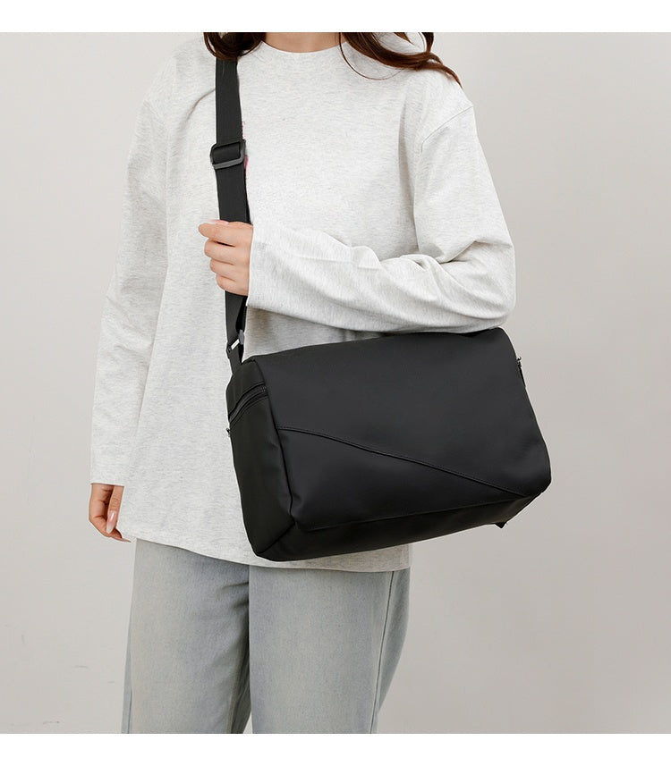 Men and Women with The Same New Fashion Joker Leisure Sports Large-capacity Wide Shoulder Strap Crossbody Bag.