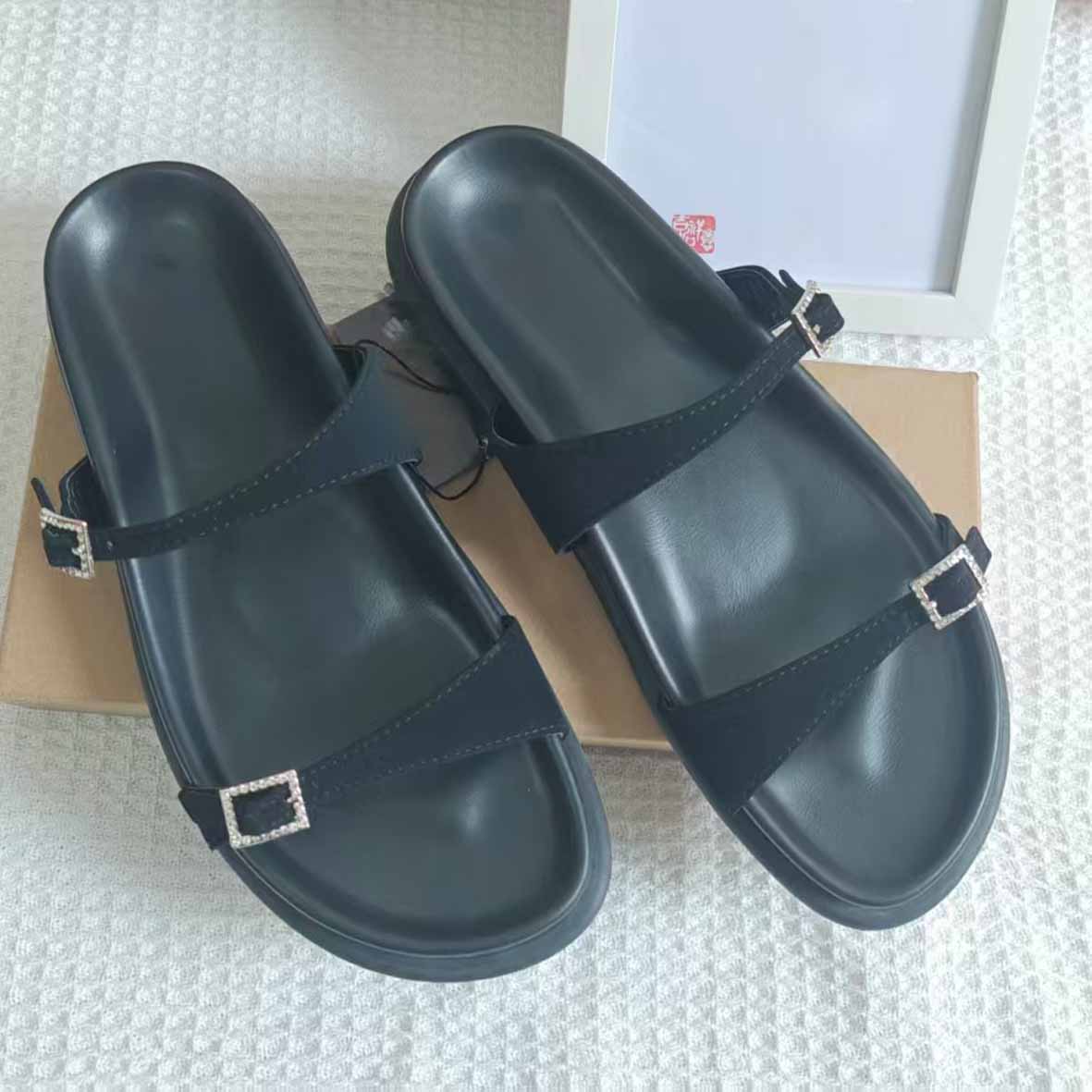 Women's New Fashion Casual Joker Flat Sandals with Buckle Rhinestone Women Drag Black Satin Fashion Flat Sandals.