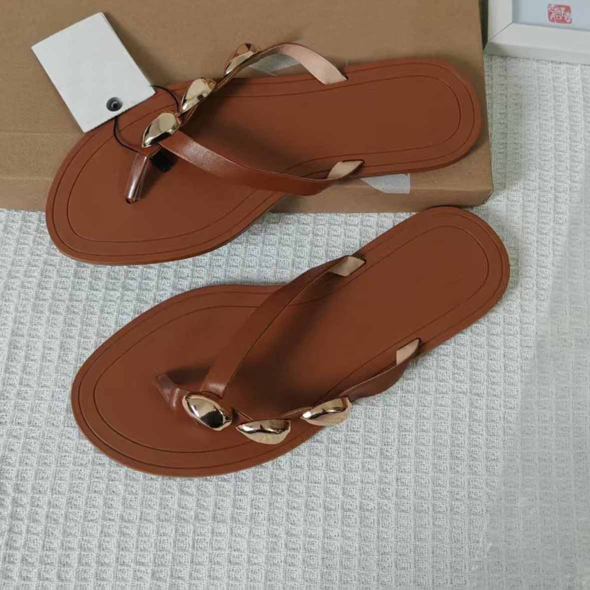 Women's New Casual Joker Flat-bottomed Herringbone Slippers with Metal Buckle Ladies Sandals