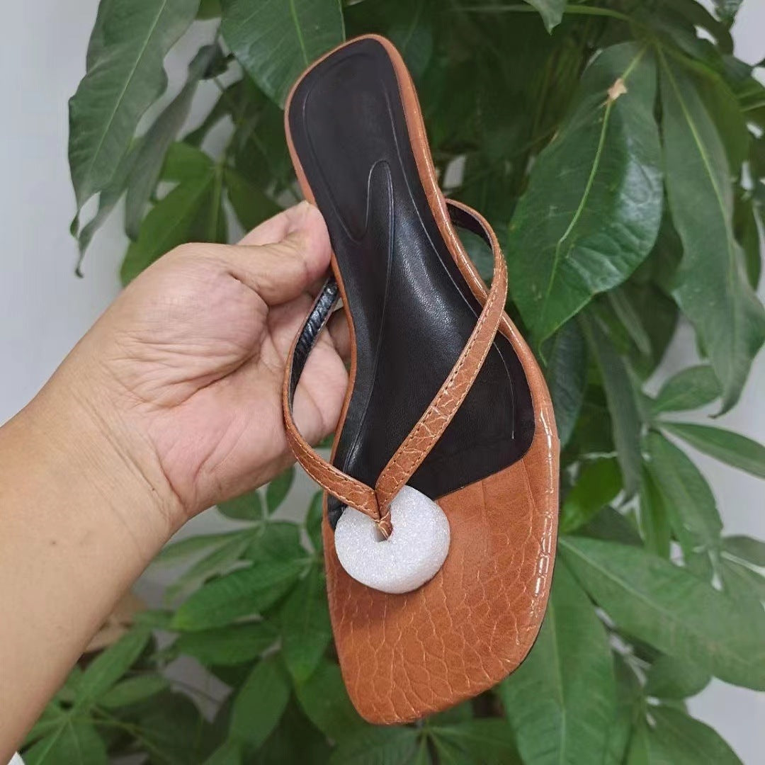 Women's New Fashion Joker Stiletto Flip-flops Joker Square Sandals and Slippers.