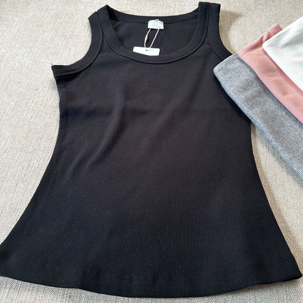 Women's New Fashion Casual Joker Slim Elastic Thread Short Vest Sports Yoga Inside.