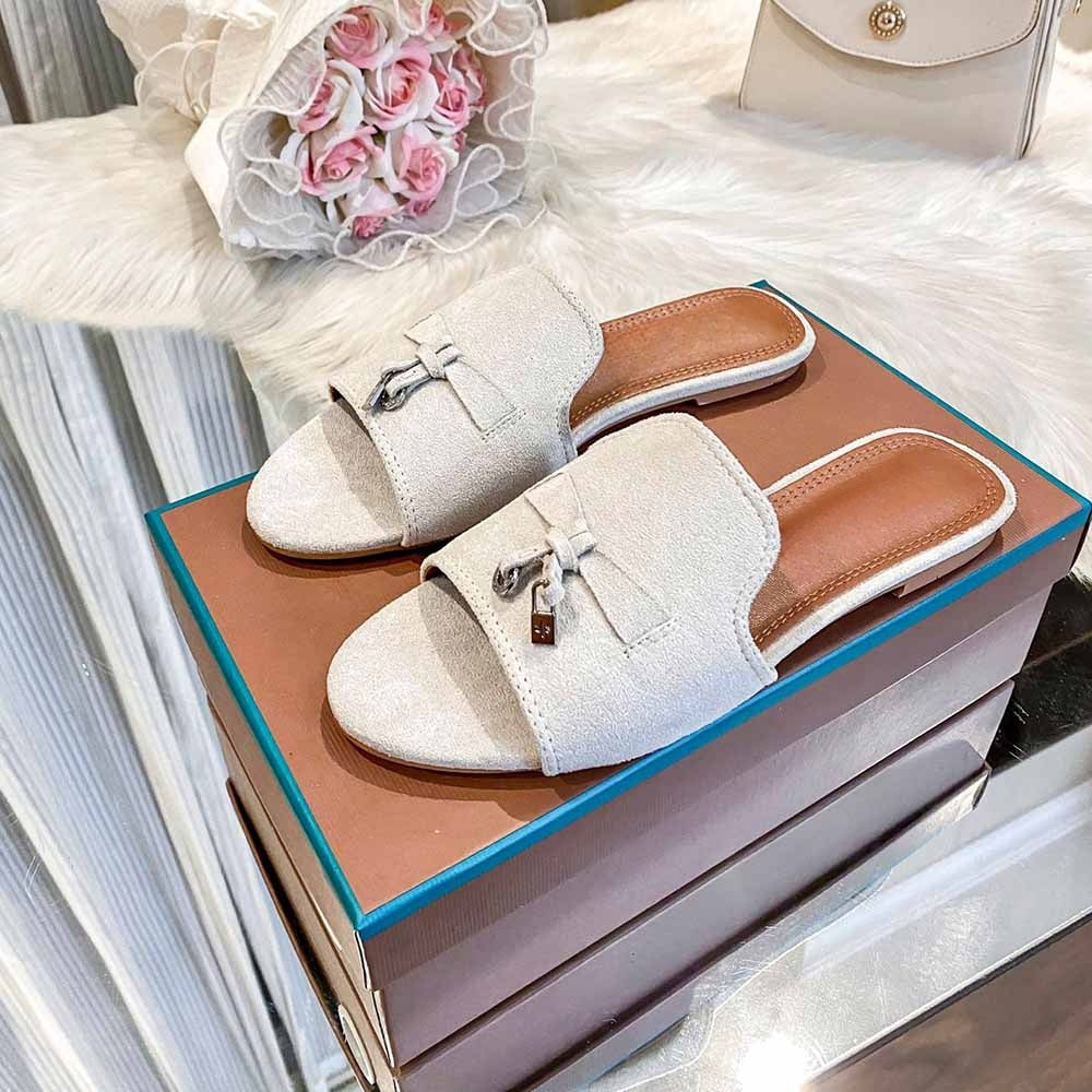 Women's New Temperament Joker Velvet Tassel Pendant Decorated with Thin Slippers and Sandals.