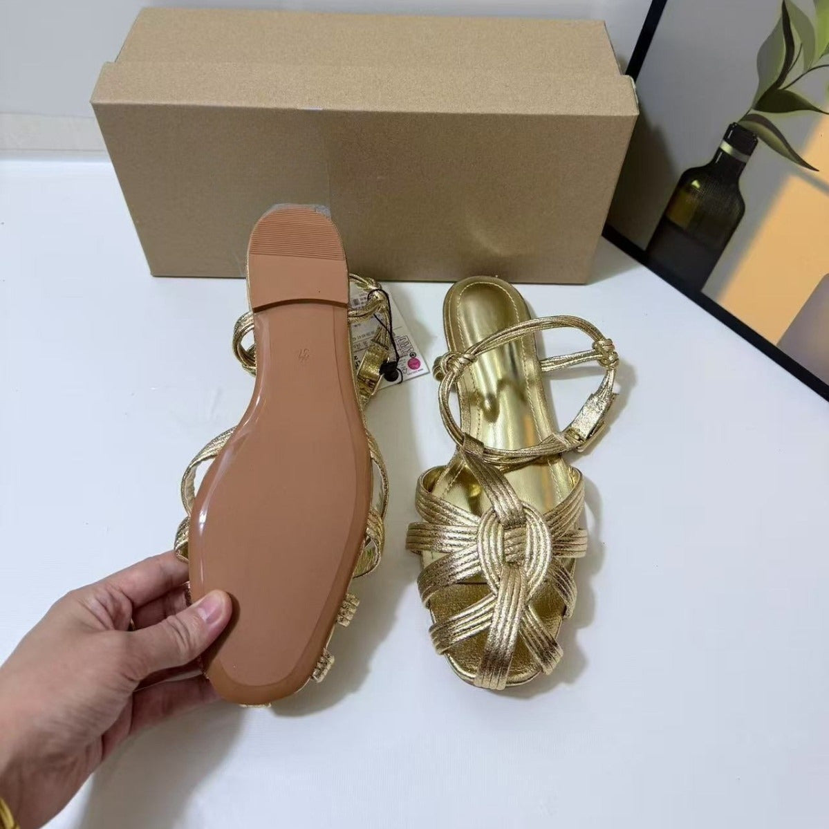 Women's New Fashion Joker Gold-plated Layer Effect Foot Backpack Strap Sandals Slippers Flat Shoes.