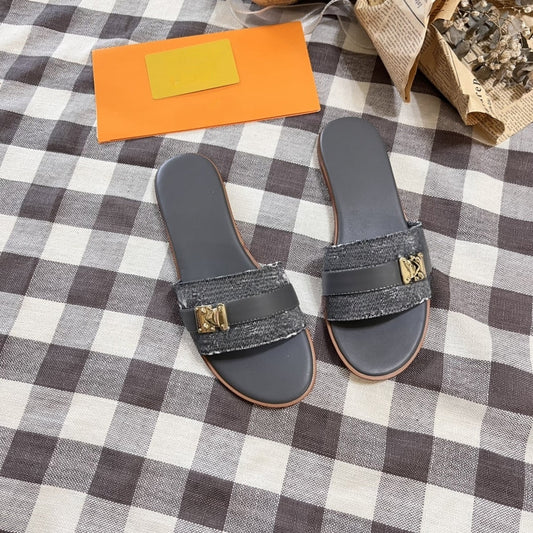 2025 Women's New Fashion Joker Metal Accessories Thin Bottom Flat Slippers