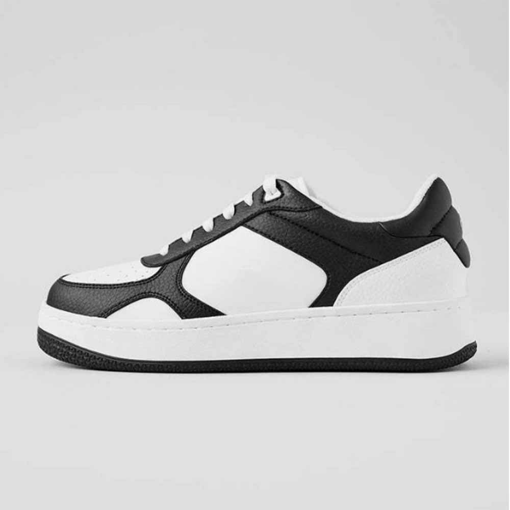 Unisex New Casual Classic Black and White Sneakers Casual Shoes Lace-up Shoes Small Size