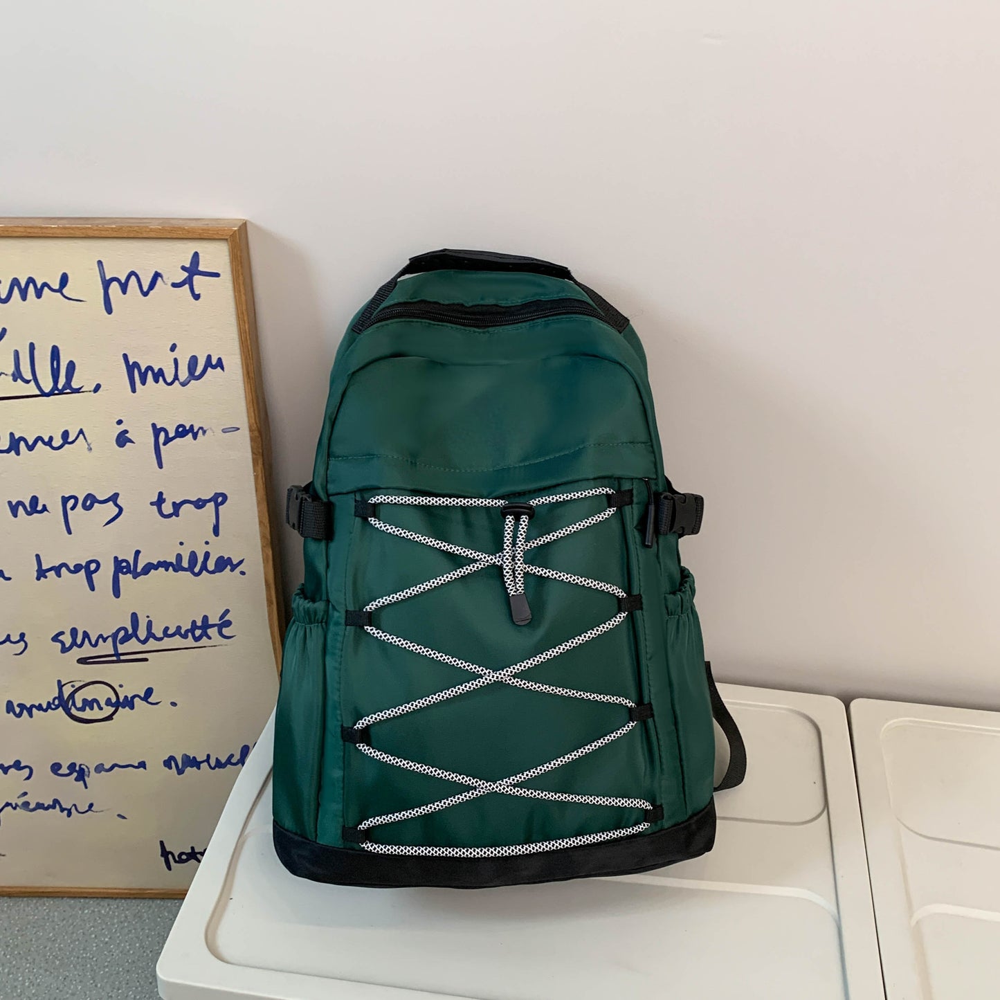 Men's and Women's Leisure Versatile Sports Drawstring Design Adjustable Shoulder Strap Multifunctional Backpack Travel Bag.