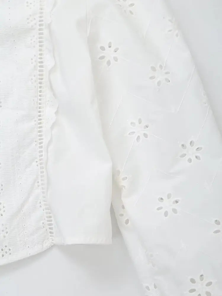 Women's new fashion slim short single breasted hollow embroidery shirt retro O-Neck long sleeved women's shirt chic top