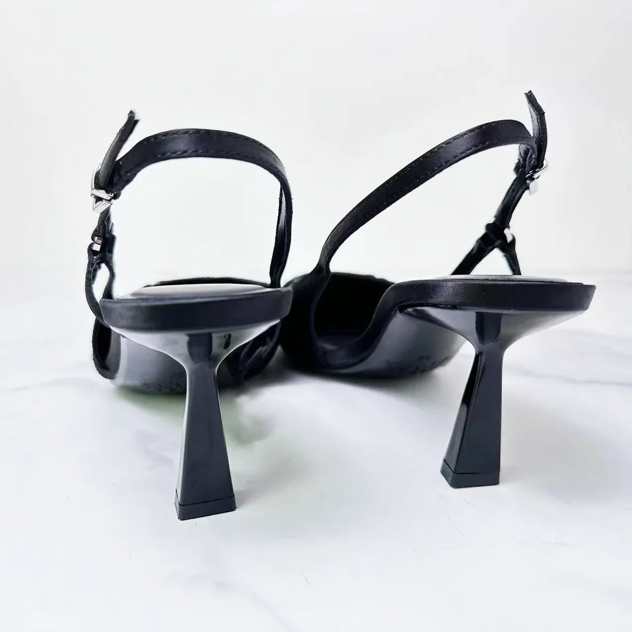 New 2024 Fashion Temperament Women's Shoes Pointed Thin Belt Baotou Sandals Thin Single Shoes