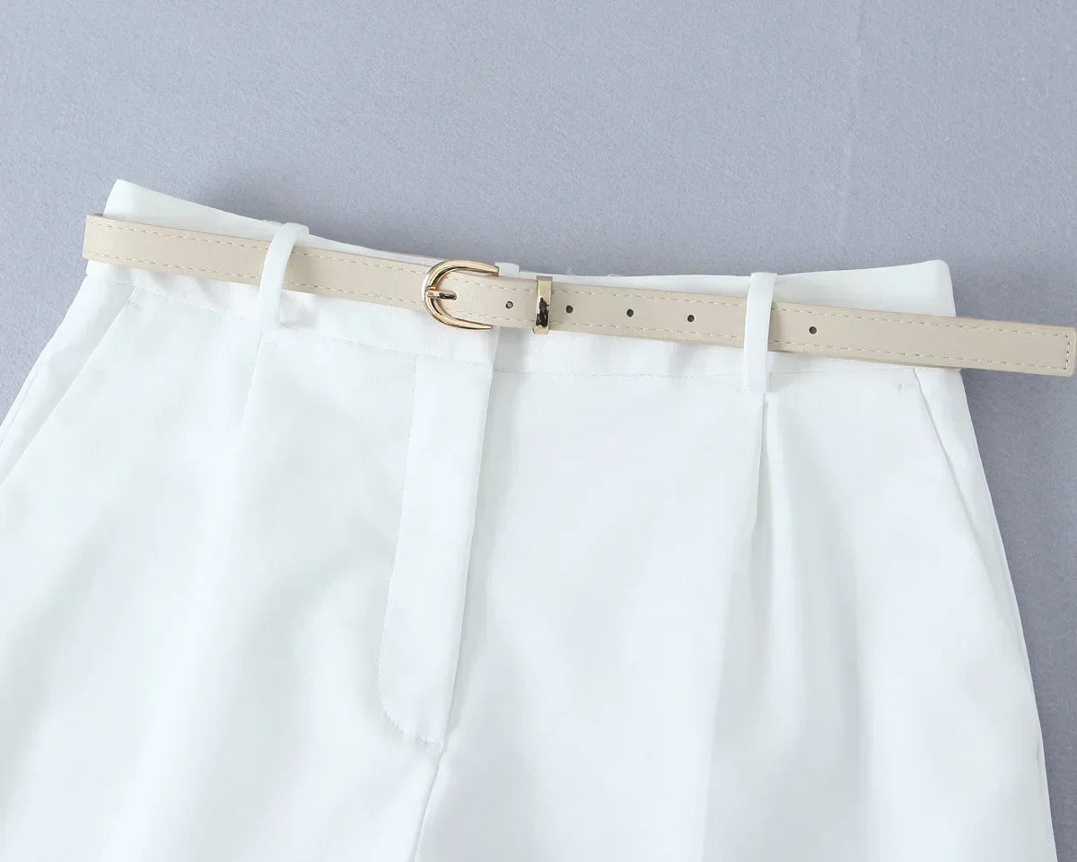 22 Women's 2024 New Chic Fashion Belt Decoration Casual Versatile Pleated Shorts Retro High Waist Side Pocket Women's Shorts
