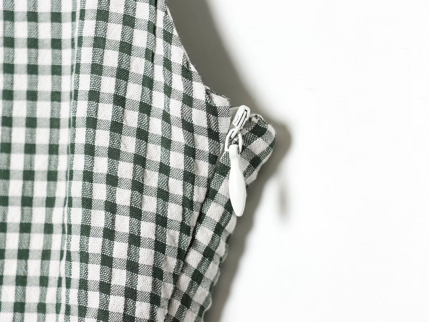 Women's sleeveless plaid MIDI dress
