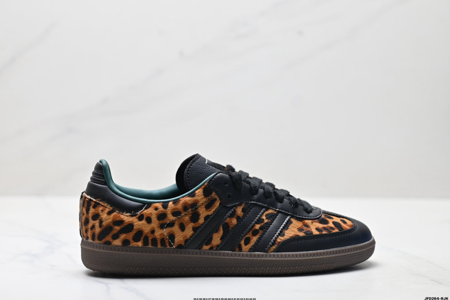 Men's and women's new leisure Joker Leopard-printed German training football style low-cut leisure sports shoes have a shoe box.