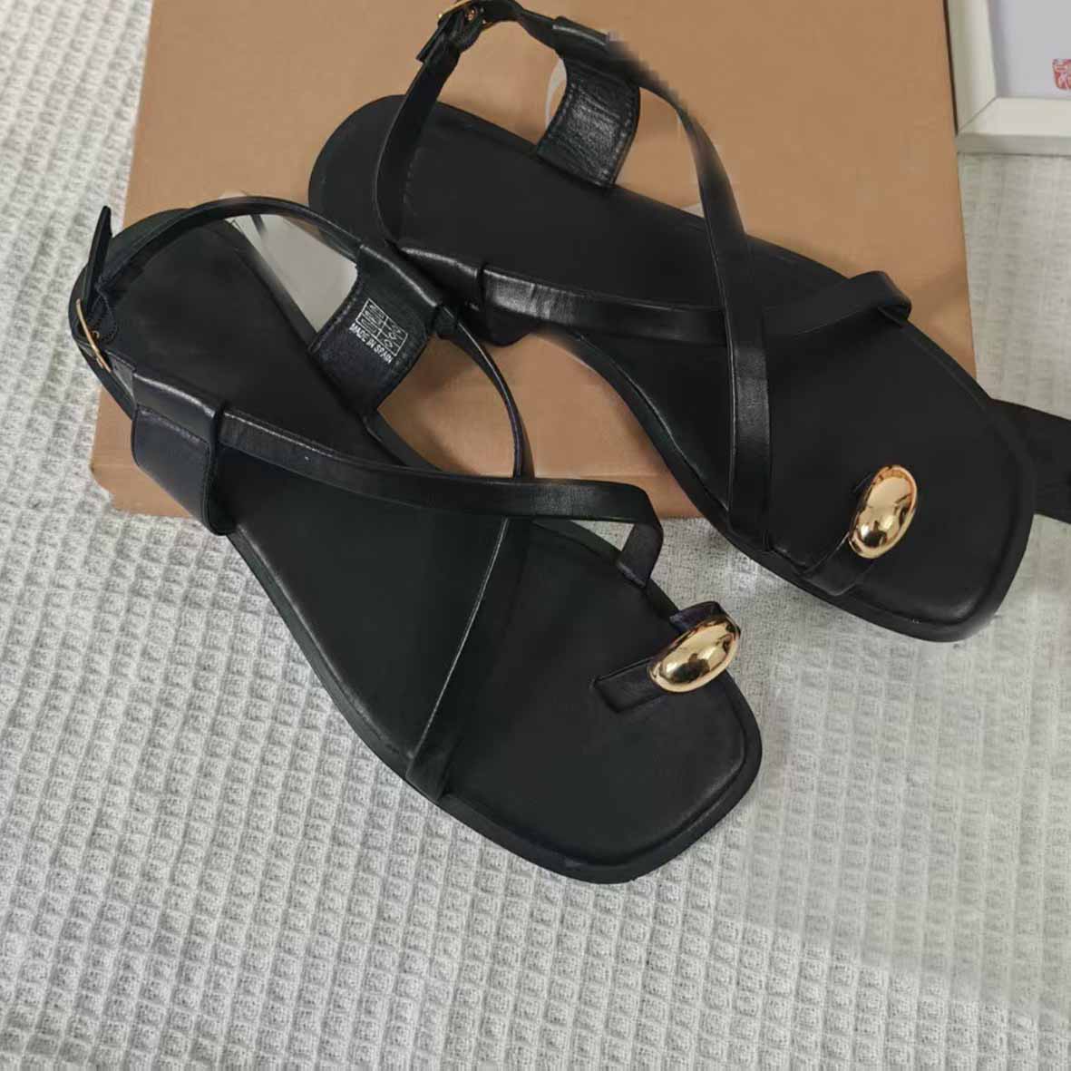 Women's New Fashion Casual Joker Flat Sandals Cross Strap Design Buckle Women's Shoes