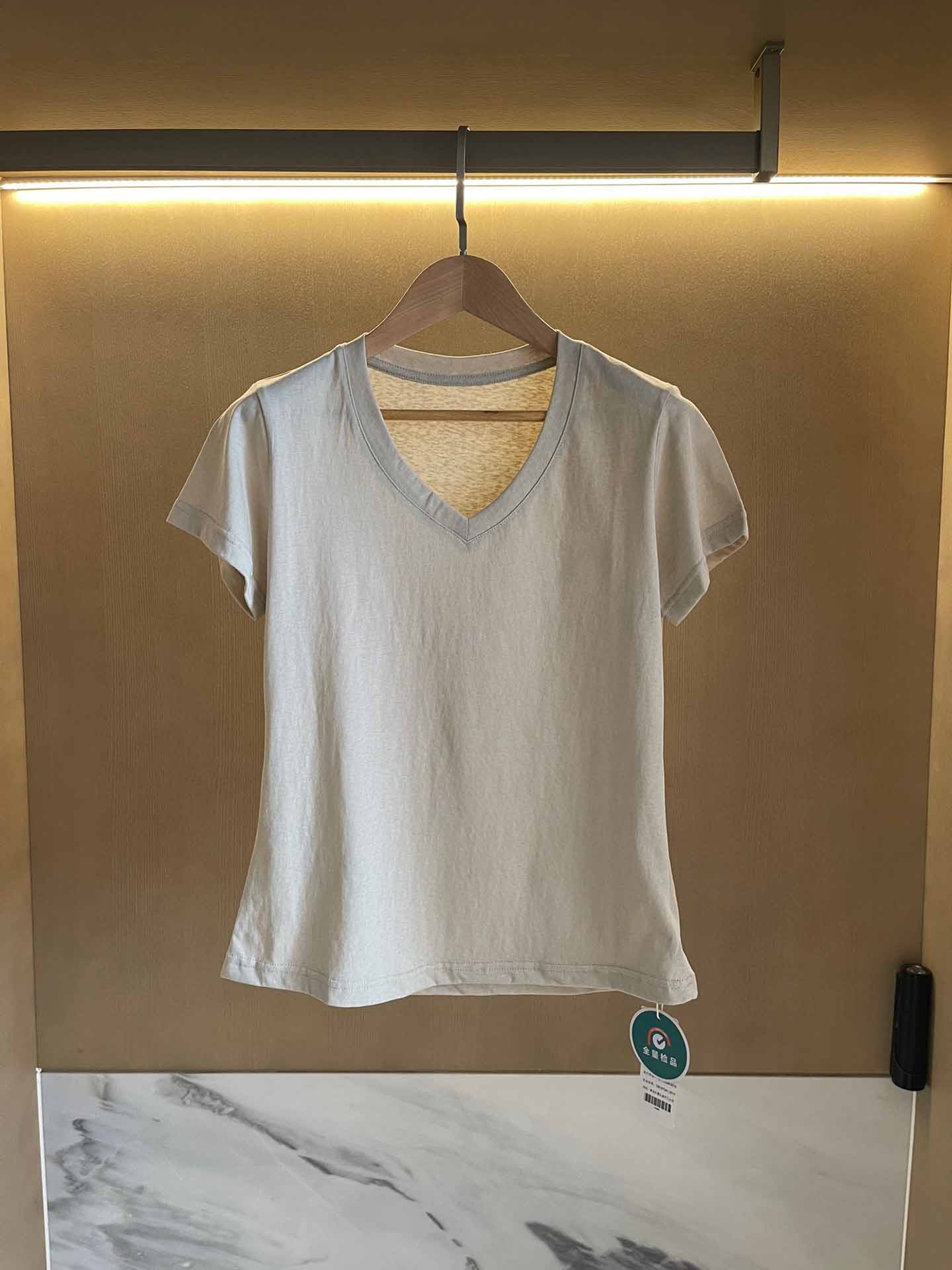 Women's New Casual Joker Four-color V-neck Short-sleeved T-shirt
