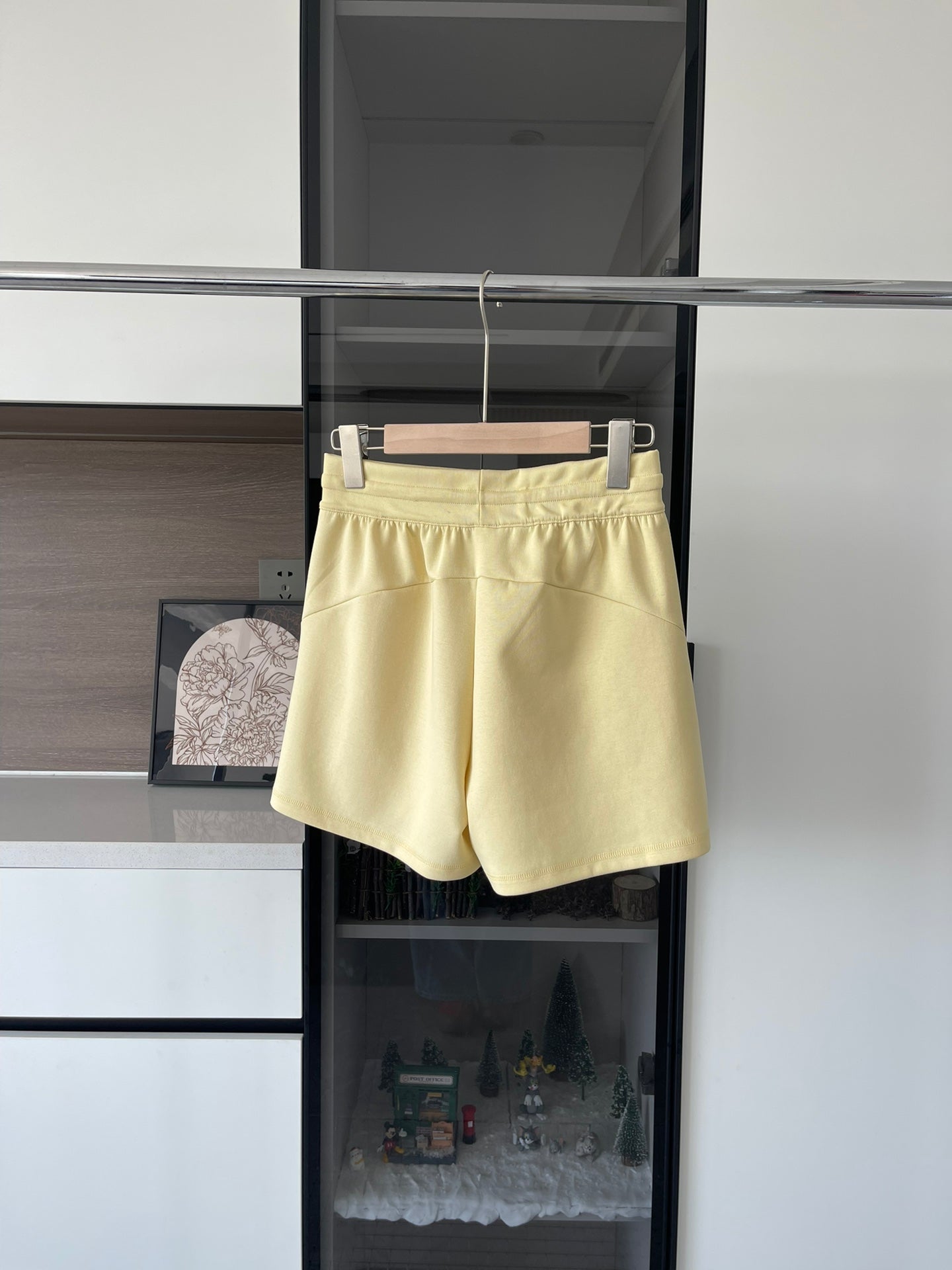 Women's New Joker Leisure Sports Elastic Waist Hip Shorts
