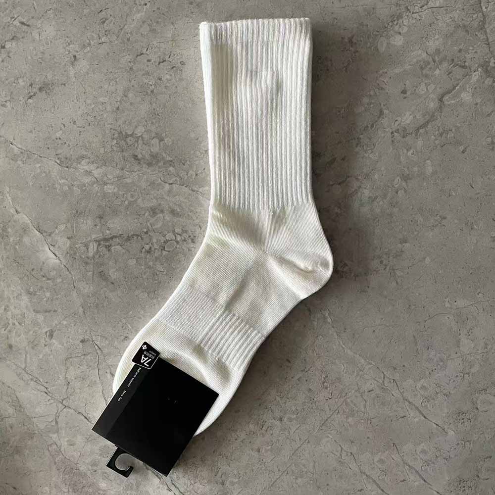 Men's and Women's New Socks Three Bars Fashion Joker Pile Socks, Embroidered Socks Black, White, Gray and Solid Color Leisure Socks.