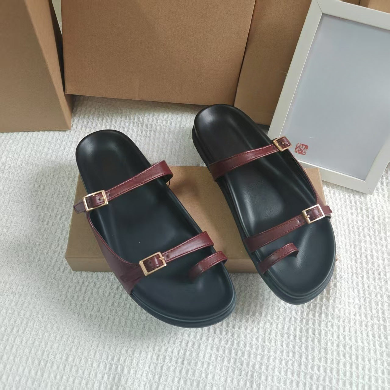 Women's New Fashion Casual Joker Muffin Bottom with Buckle Sandals and Slippers.