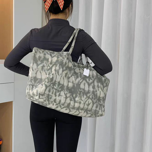 Women's New Fashion Handbag Canvas Camouflage Bag Large Capacity Portable Durable Fashion Sports Leisure Travel Shoulder Bag.