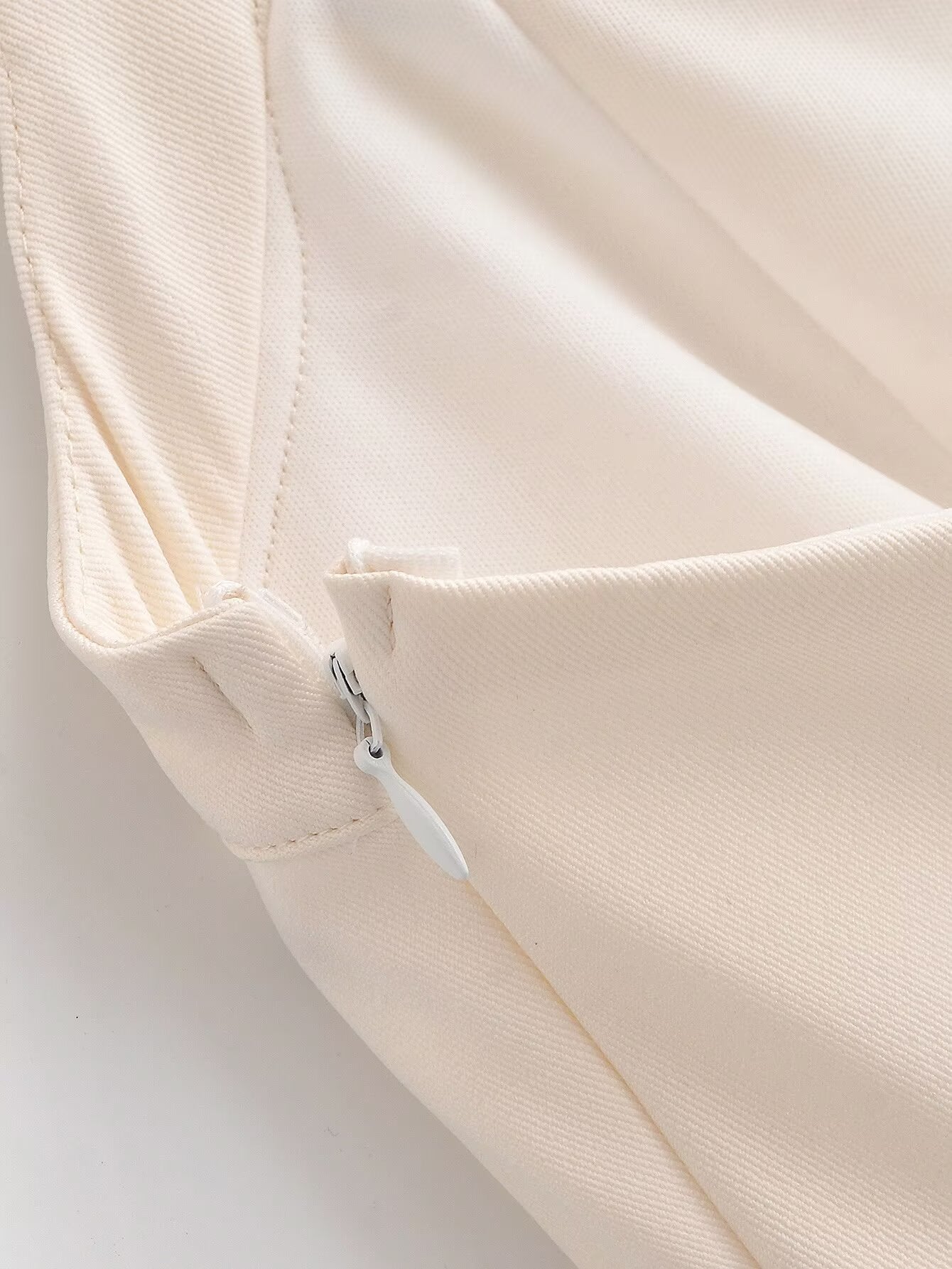 Women's hanging neck wide hem dress