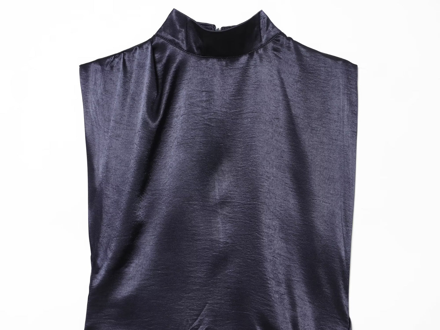 Women's satin textured sleeveless lace dress