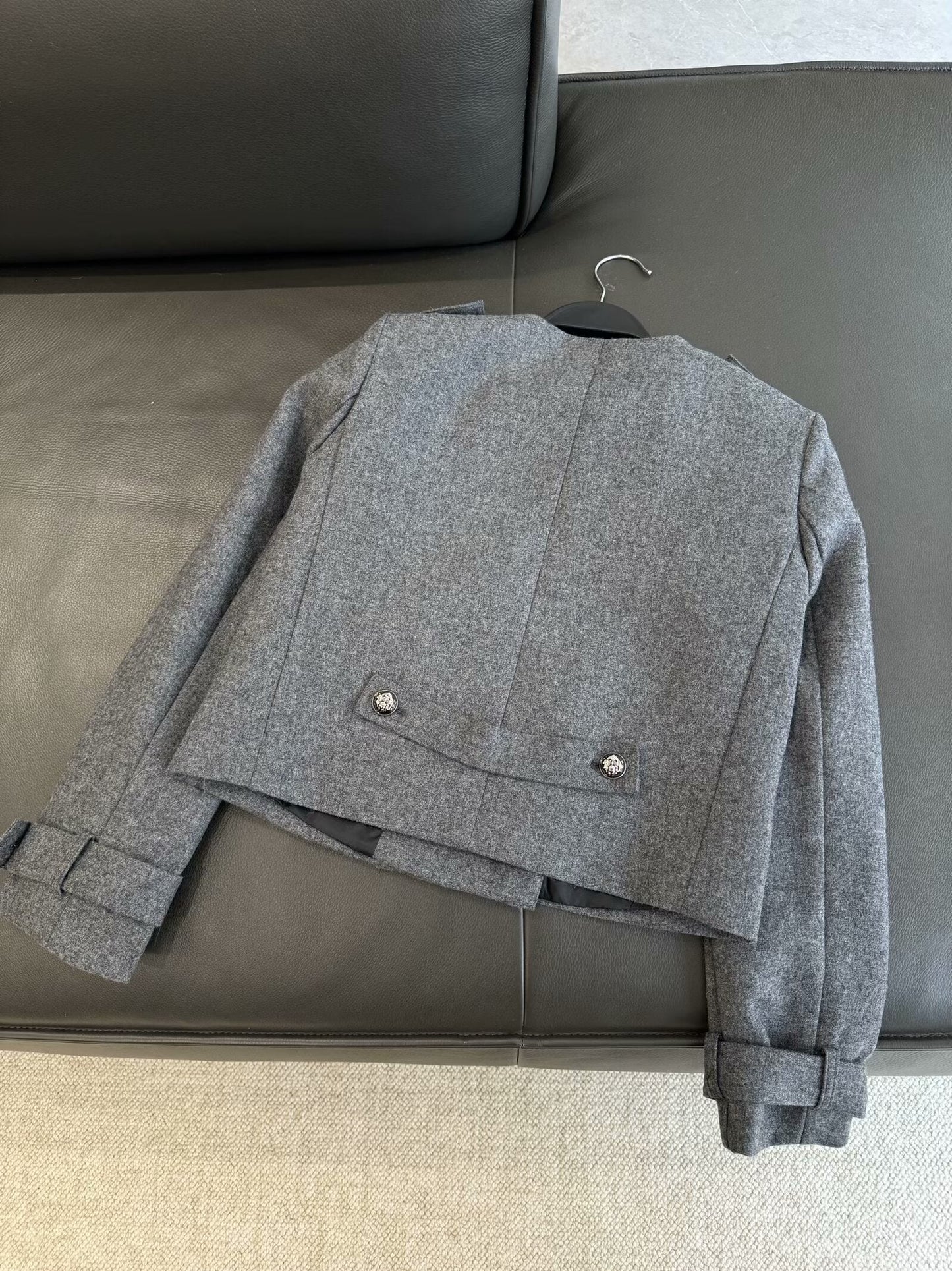 Set Women's 2 Pieces of New Fashion Double-breasted Wool Blended Short Coat Retro Long-sleeved Women's Coat+pleated Design Mini Skirt Set