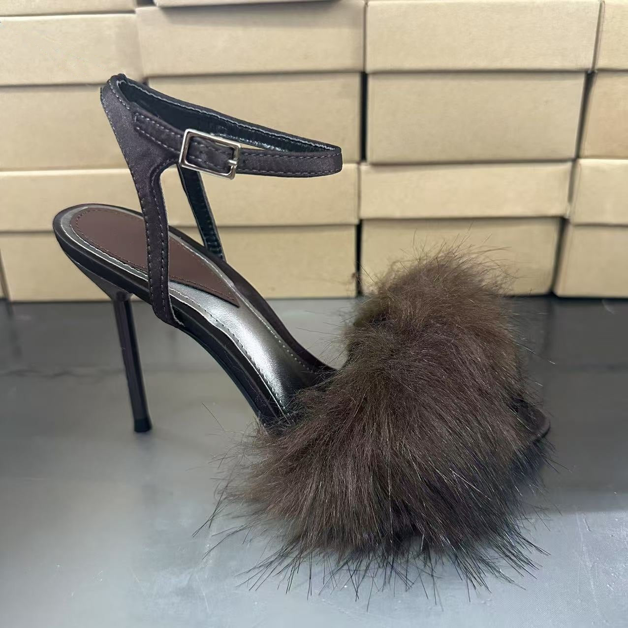 Women's New Fashion with Super High-heeled Temperament Mao Mao Decorative High-heeled Sandals.